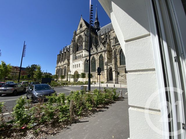 Appartement Studio &agrave; louer - 1 pi&egrave;ce - 24,06 m2 - St Quentin - 02 - PICARDIE