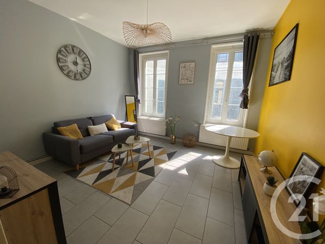 Appartement Studio à louer ST QUENTIN