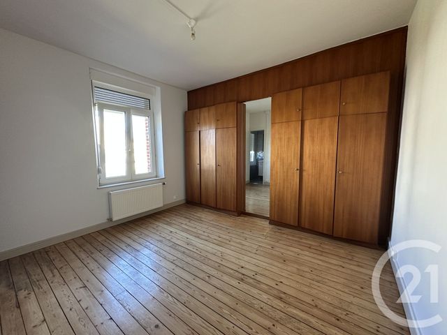Maison &agrave; louer - 5 pi&egrave;ces - 100 m2 - St Quentin - 02 - PICARDIE