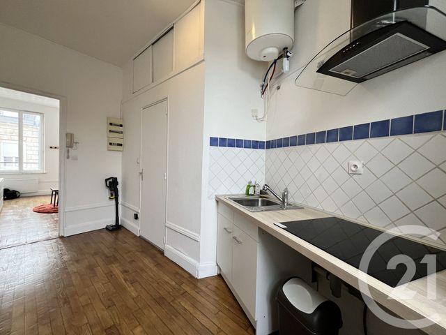 Appartement &agrave; louer - 2 pi&egrave;ces - 29,13 m2 - St Quentin - 02 - PICARDIE