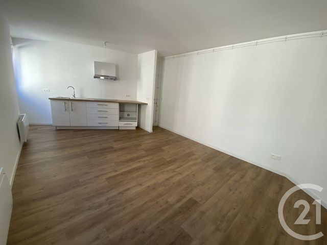 Appartement T2 &agrave; louer - 2 pi&egrave;ces - 37,87 m2 - St Quentin - 02 - PICARDIE