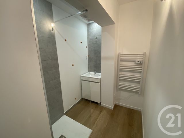 Appartement T2 &agrave; louer - 2 pi&egrave;ces - 37,87 m2 - St Quentin - 02 - PICARDIE
