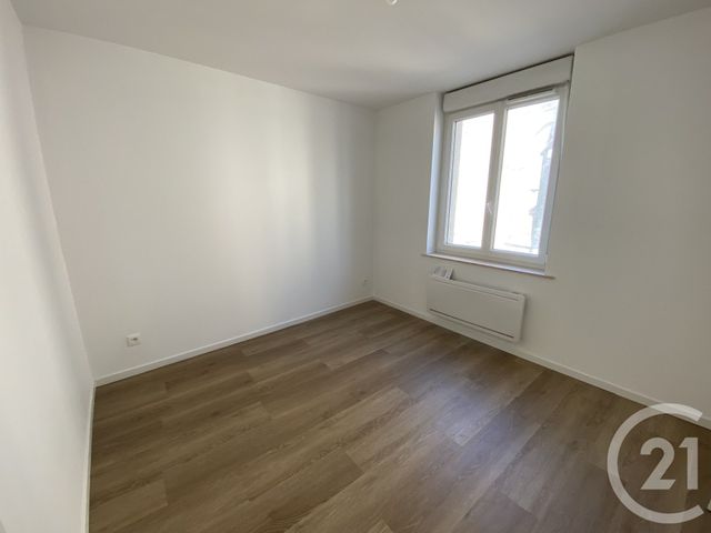 Appartement T2 &agrave; louer - 2 pi&egrave;ces - 37,87 m2 - St Quentin - 02 - PICARDIE