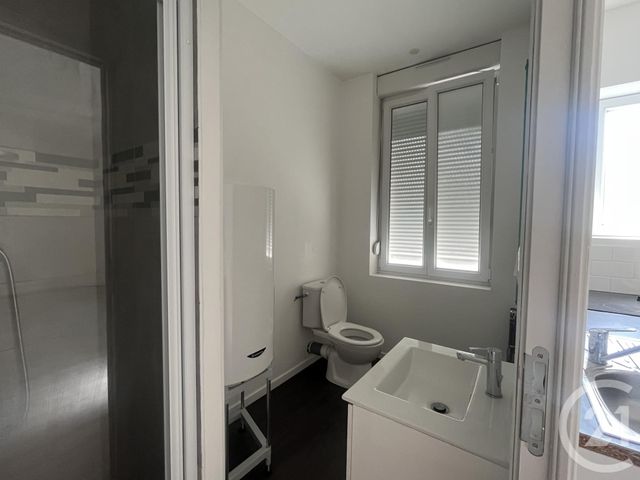 Appartement F3 &agrave; louer - 3 pi&egrave;ces - 48,65 m2 - St Quentin - 02 - PICARDIE