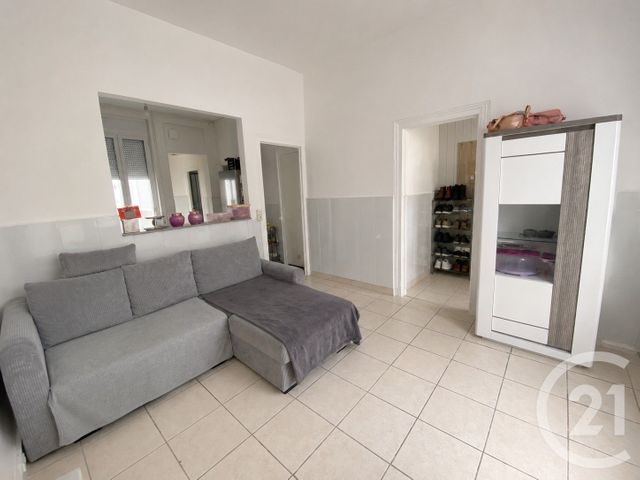 Maison &agrave; louer - 4 pi&egrave;ces - 61,63 m2 - St Quentin - 02 - PICARDIE