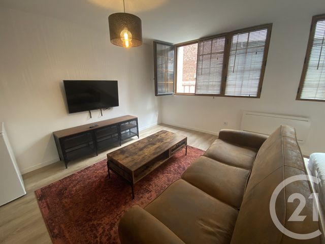 Appartement Studio &agrave; louer - 1 pi&egrave;ce - 38 m2 - St Quentin - 02 - PICARDIE