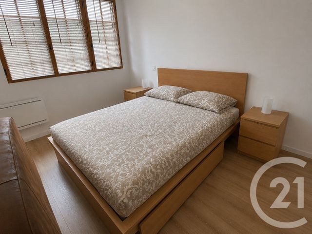 Appartement Studio &agrave; louer - 1 pi&egrave;ce - 38 m2 - St Quentin - 02 - PICARDIE