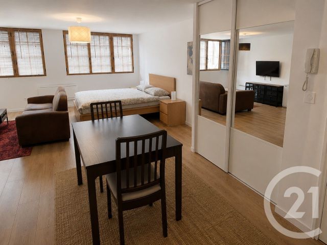 Appartement Studio à louer ST QUENTIN