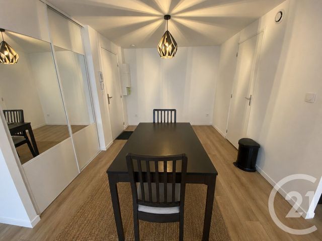 Appartement Studio &agrave; louer - 1 pi&egrave;ce - 38 m2 - St Quentin - 02 - PICARDIE