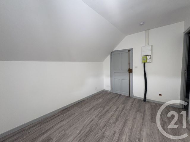 Appartement Studio &agrave; louer - 1 pi&egrave;ce - 16 m2 - St Quentin - 02 - PICARDIE