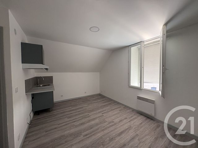 Appartement Studio &agrave; louer - 1 pi&egrave;ce - 16 m2 - St Quentin - 02 - PICARDIE