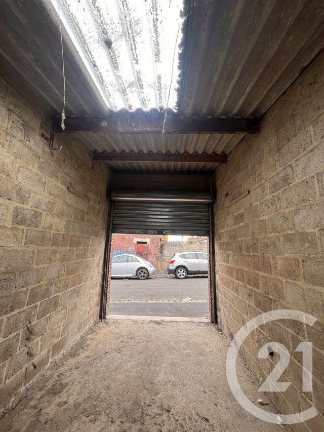 Parking &agrave; vendre - 13,70 m2 - St Quentin - 02 - PICARDIE