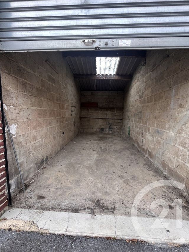 Parking &agrave; vendre - 13,70 m2 - St Quentin - 02 - PICARDIE