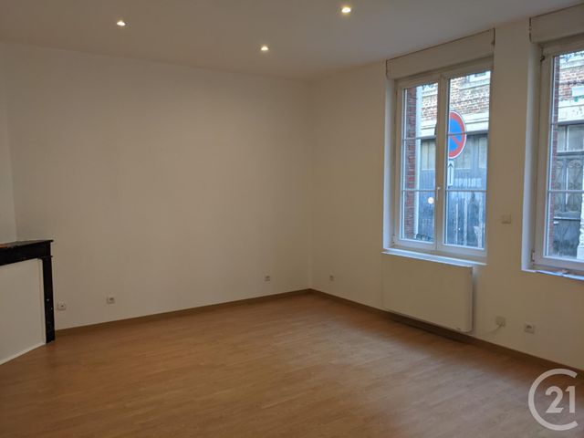 Maison &agrave; louer - 4 pi&egrave;ces - 95 m2 - St Quentin - 02 - PICARDIE