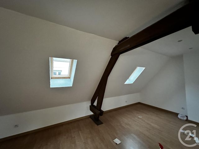 Maison &agrave; louer - 4 pi&egrave;ces - 95 m2 - St Quentin - 02 - PICARDIE