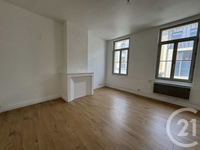 Appartement F2 &agrave; louer - 2 pi&egrave;ces - 60 m2 - St Quentin - 02 - PICARDIE