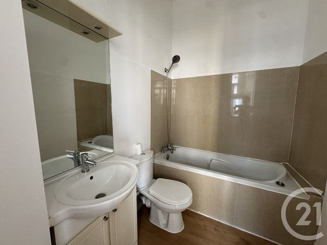 Appartement F2 &agrave; louer - 2 pi&egrave;ces - 60 m2 - St Quentin - 02 - PICARDIE