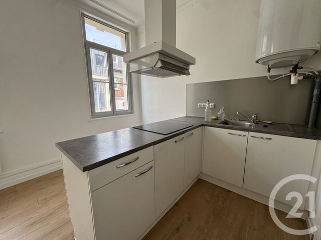 Appartement F2 &agrave; louer - 2 pi&egrave;ces - 60 m2 - St Quentin - 02 - PICARDIE