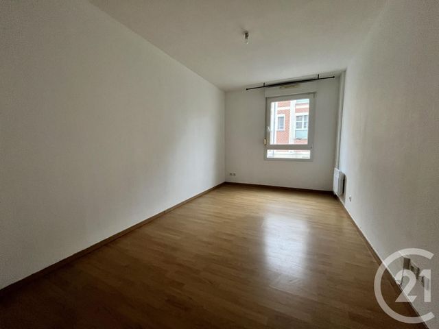 Appartement &agrave; louer - 2 pi&egrave;ces - 53,76 m2 - St Quentin - 02 - PICARDIE