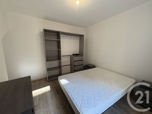 Appartement T2 &agrave; louer - 2 pi&egrave;ces - 37 m2 - St Quentin - 02 - PICARDIE