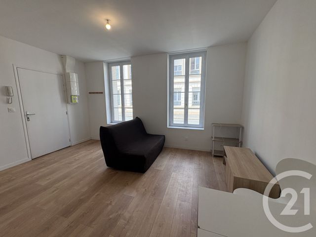 Appartement T2 &agrave; louer - 2 pi&egrave;ces - 37 m2 - St Quentin - 02 - PICARDIE