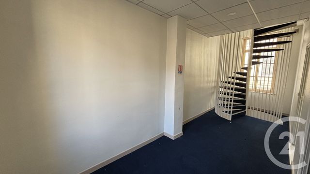 Maison &agrave; vendre - 15 pi&egrave;ces - 211 m2 - St Quentin - 02 - PICARDIE