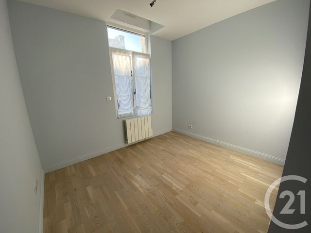 Appartement T3 &agrave; louer - 3 pi&egrave;ces - 61,51 m2 - St Quentin - 02 - PICARDIE