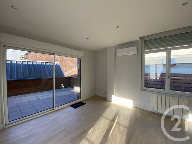 Appartement T3 &agrave; louer - 3 pi&egrave;ces - 61,51 m2 - St Quentin - 02 - PICARDIE