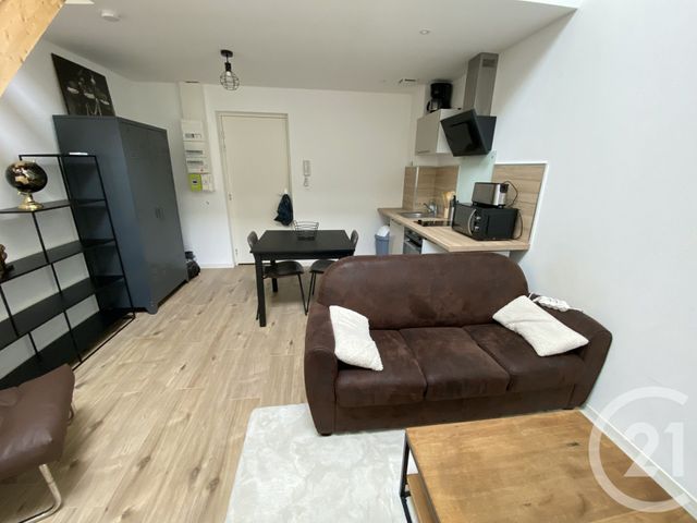 Appartement Duplex &agrave; louer - 2 pi&egrave;ces - 27,87 m2 - St Quentin - 02 - PICARDIE