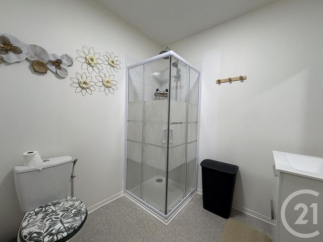 Appartement Studio &agrave; louer - 2 pi&egrave;ces - 25 m2 - St Quentin - 02 - PICARDIE
