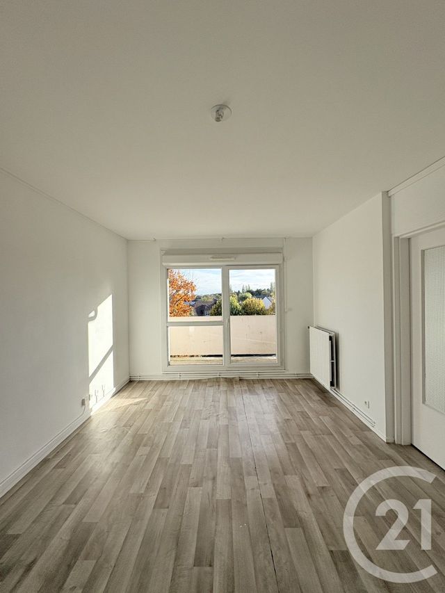 Appartement T3 &agrave; louer - 3 pi&egrave;ces - 63,25 m2 - St Quentin - 02 - PICARDIE