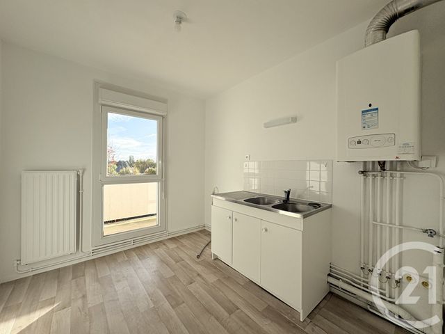 Appartement T3 &agrave; louer - 3 pi&egrave;ces - 63,25 m2 - St Quentin - 02 - PICARDIE