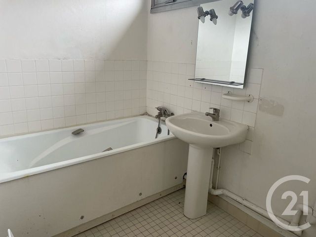 Afficher la photo en grand Appartement à vendre - 4 pièces - 70,89 m2 - St Quentin - 02 - PICARDIE