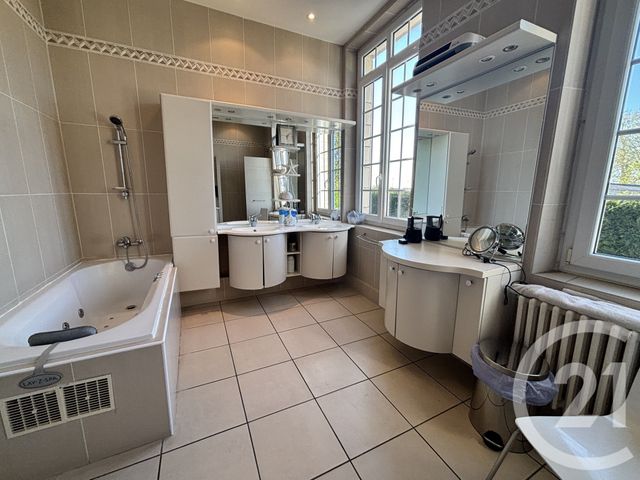 Maison &agrave; vendre - 12 pi&egrave;ces - 422 m2 - Fresnoy Le Grand - 02 - PICARDIE