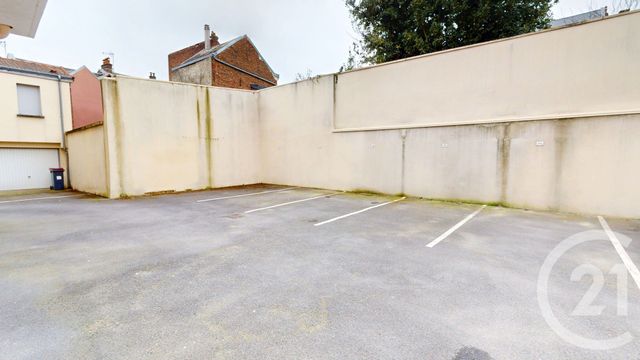 Afficher la photo en grand Appartement F4 à vendre - 5 pièces - 86,20 m2 - St Quentin - 02 - PICARDIE