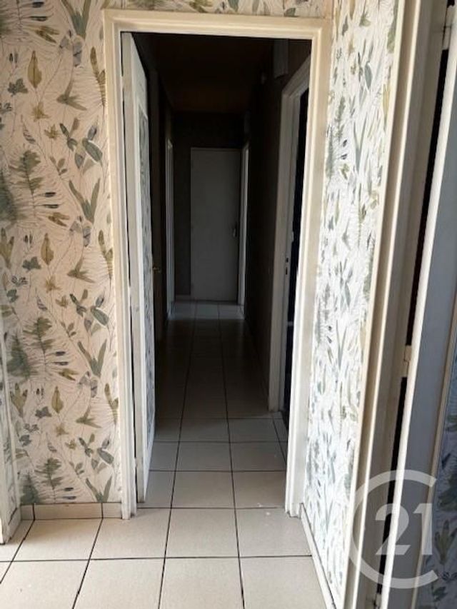 Afficher la photo en grand Appartement à vendre - 5 pièces - 84,79 m2 - St Quentin - 02 - PICARDIE