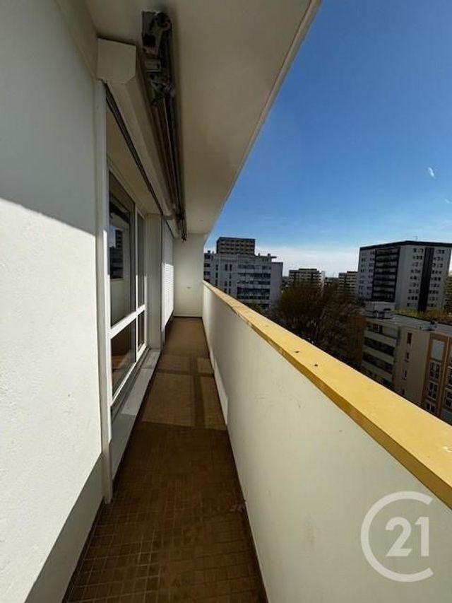 Afficher la photo en grand Appartement à vendre - 5 pièces - 84,79 m2 - St Quentin - 02 - PICARDIE