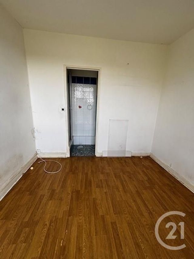Appartement T6 à vendre - 7 pièces - 137 m2 - St Quentin - 02 - PICARDIE
