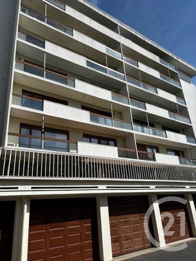 Appartement T6 à vendre - 7 pièces - 137 m2 - St Quentin - 02 - PICARDIE