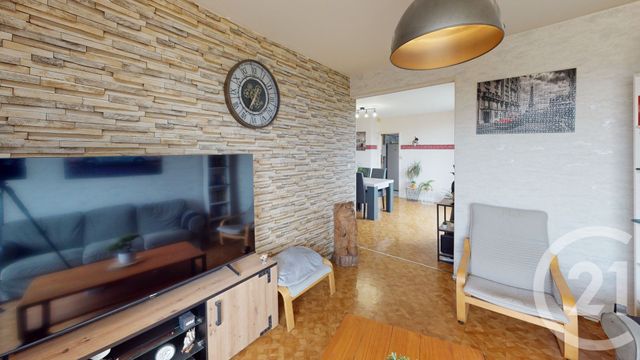 Afficher la photo en grand Appartement F3 à vendre - 4 pièces - 78,83 m2 - St Quentin - 02 - PICARDIE