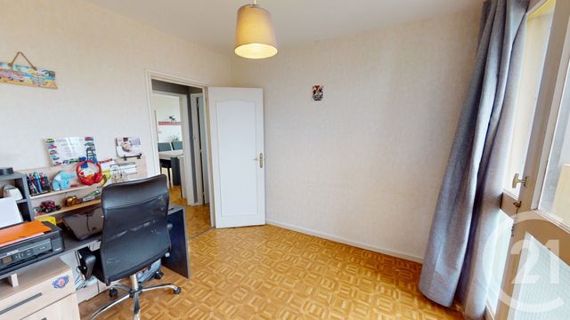 Afficher la photo en grand Appartement F3 à vendre - 4 pièces - 78,83 m2 - St Quentin - 02 - PICARDIE
