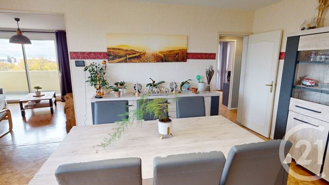 Afficher la photo en grand Appartement F3 à vendre - 4 pièces - 78,83 m2 - St Quentin - 02 - PICARDIE
