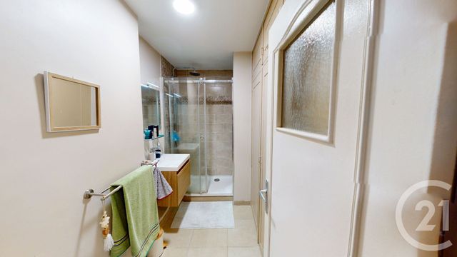 Afficher la photo en grand Appartement F3 à vendre - 4 pièces - 78,83 m2 - St Quentin - 02 - PICARDIE