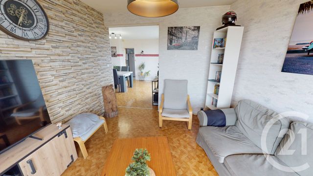 Afficher la photo en grand Appartement F3 à vendre - 4 pièces - 78,83 m2 - St Quentin - 02 - PICARDIE