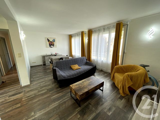 Appartement F5 à vendre - 5 pièces - 77,01 m2 - St Quentin - 02 - PICARDIE