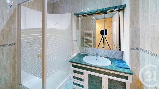 Afficher la photo en grand Appartement à vendre - 3 pièces - 80 m2 - St Quentin - 02 - PICARDIE