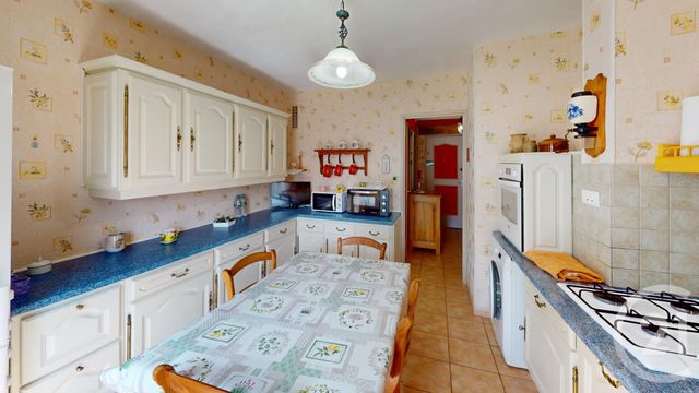 Afficher la photo en grand Appartement à vendre - 3 pièces - 80 m2 - St Quentin - 02 - PICARDIE