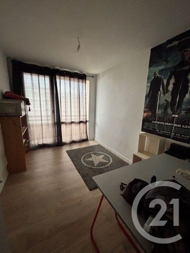 Appartement à vendre - 5 pièces - 67 m2 - St Quentin - 02 - PICARDIE