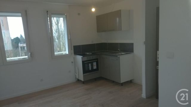 Appartement à vendre - 5 pièces - 67 m2 - St Quentin - 02 - PICARDIE