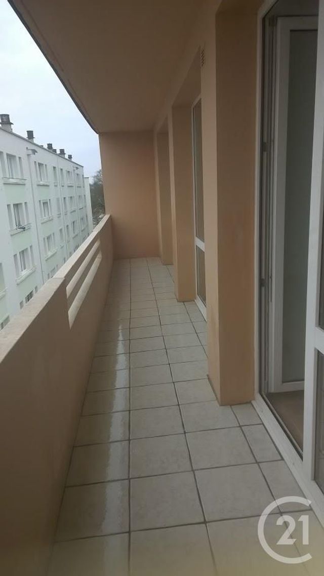 Appartement à vendre - 5 pièces - 67 m2 - St Quentin - 02 - PICARDIE